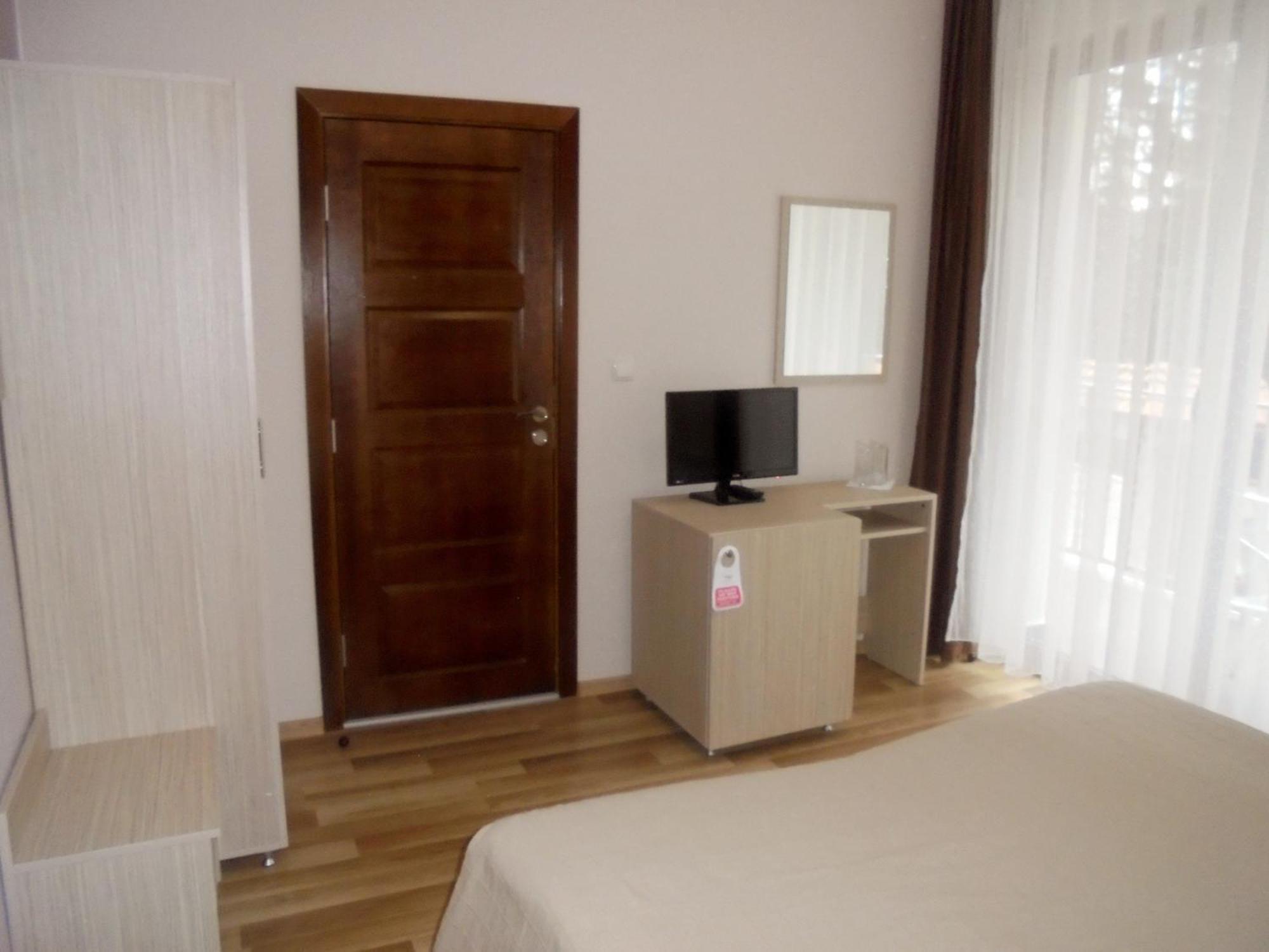 Ивелия Къща За Гости Dospat Room photo